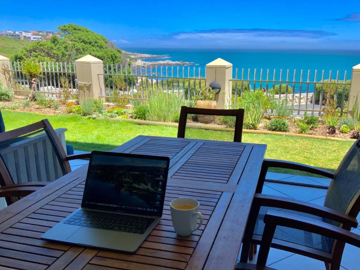 Sage At Whale Cove - Sea Facing Apartment De Kelders Exterior foto